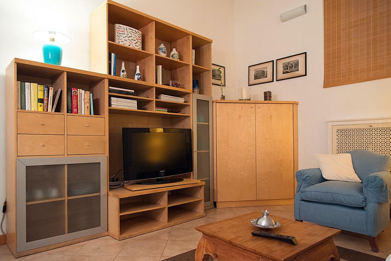 Elegant Apartment In Sant'Ambrogio Milaan Buitenkant foto