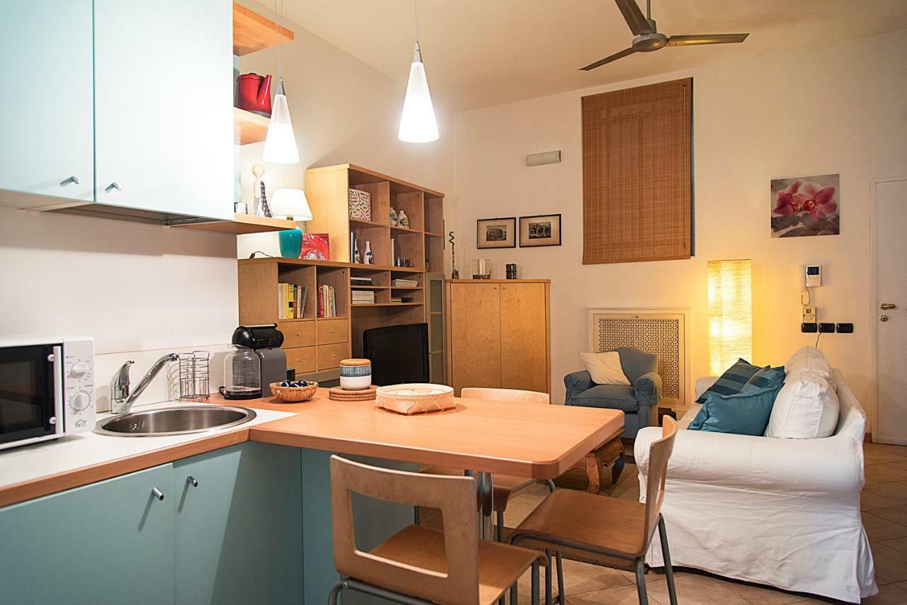 Elegant Apartment In Sant'Ambrogio Milaan Buitenkant foto